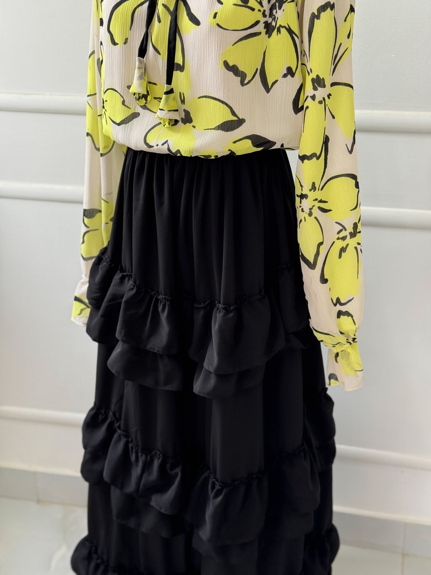 Shadow Ruffle skirt