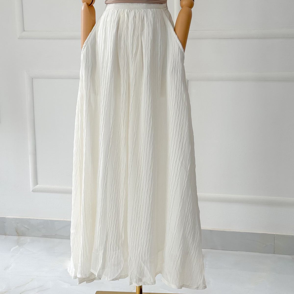 White Knife Pleated Skirt