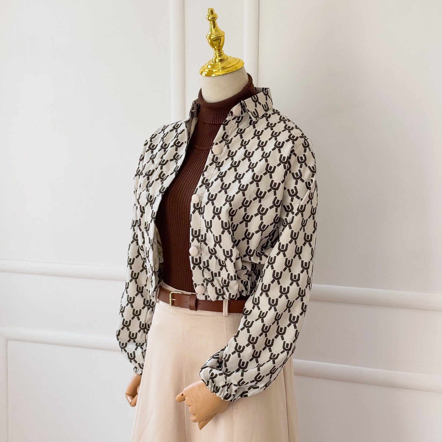 Brown Turtle Neck – Slim-Fit Elastic Knit