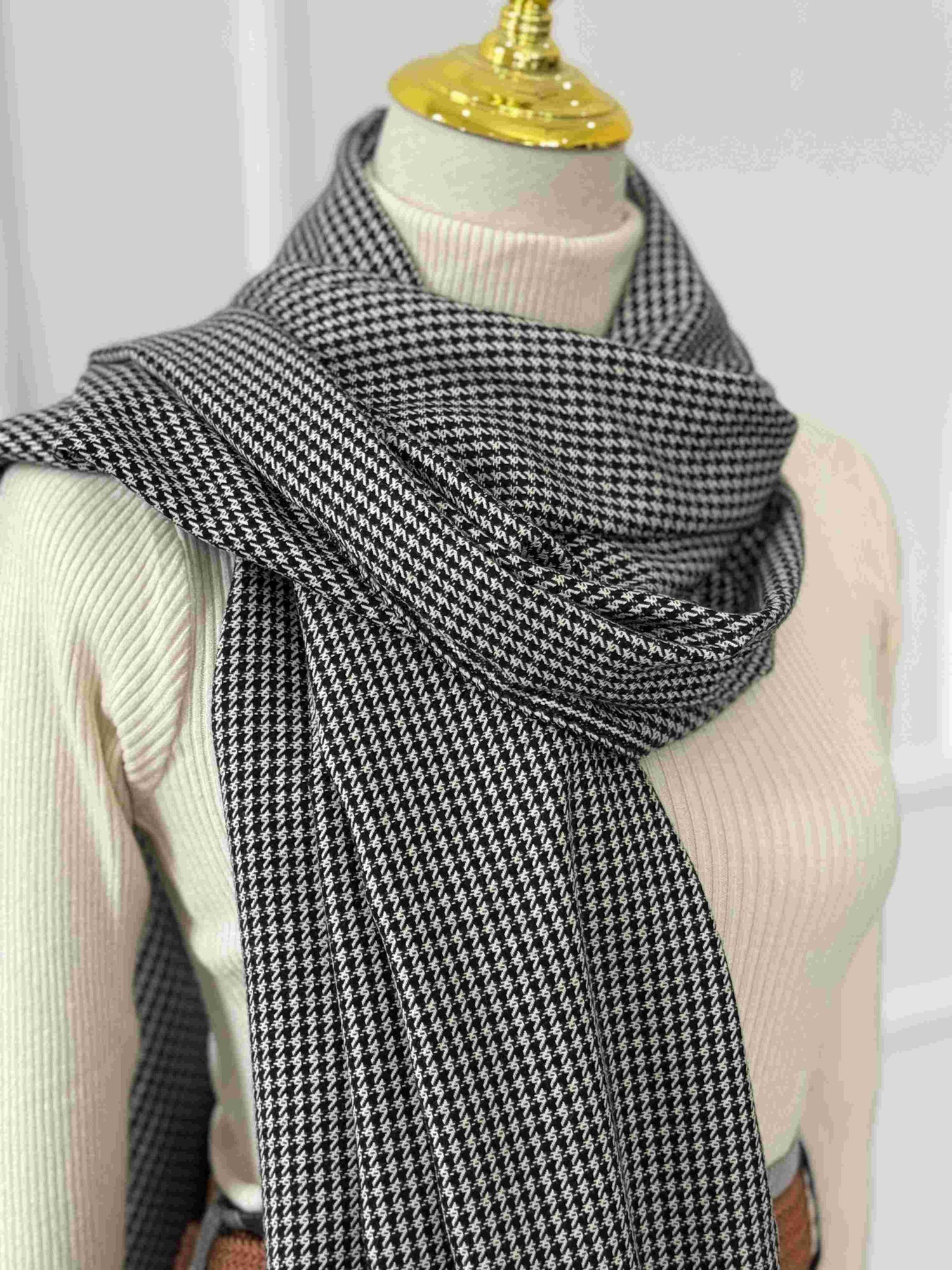 Snuggle Glen Check Winter Scarf