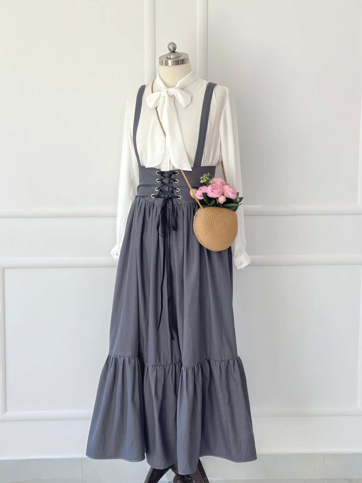 Grey Vintage Skirt – Trendy Denim Cotton Look