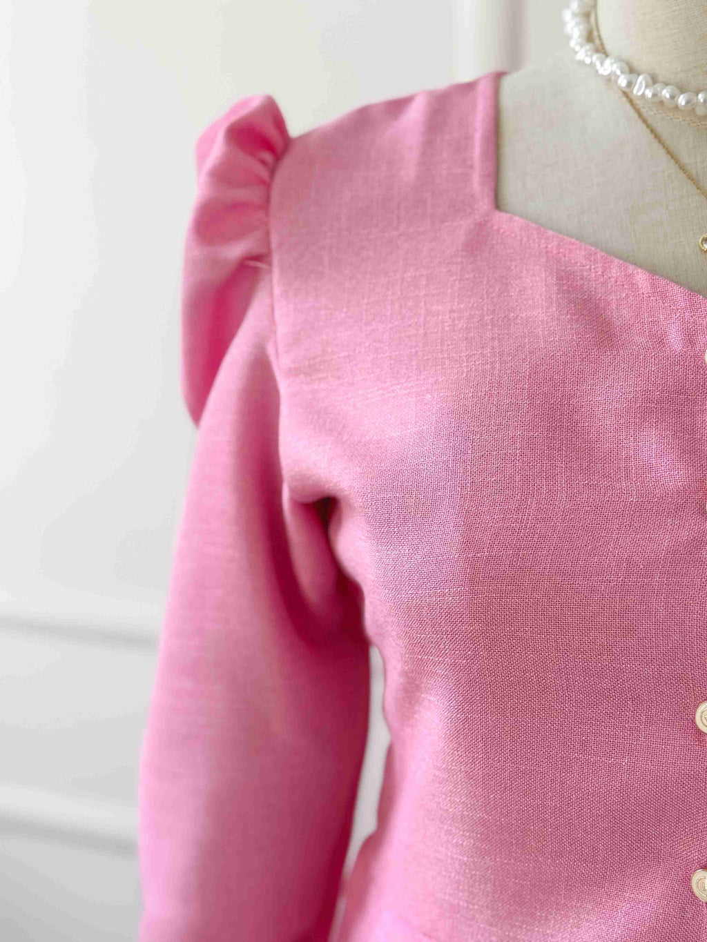 Puff Peplum Style top