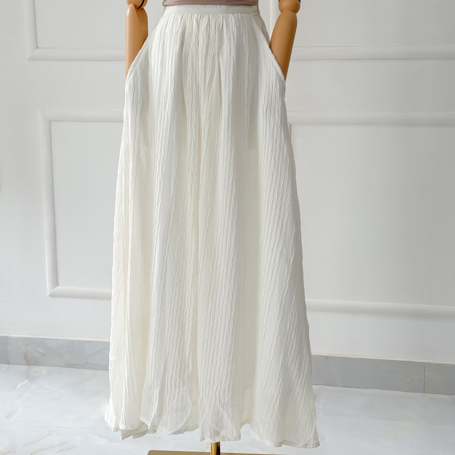 White Knife Pleated Skirt