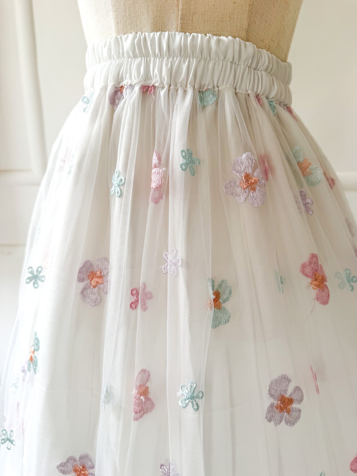 Elysia Net Embroidered Floral Skirt