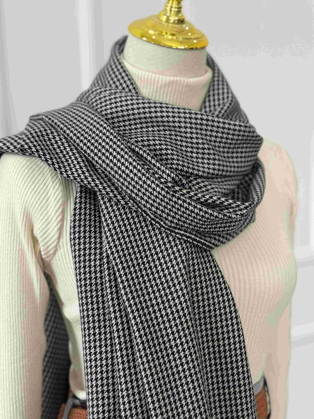 Snuggle Glen Check Winter Scarf