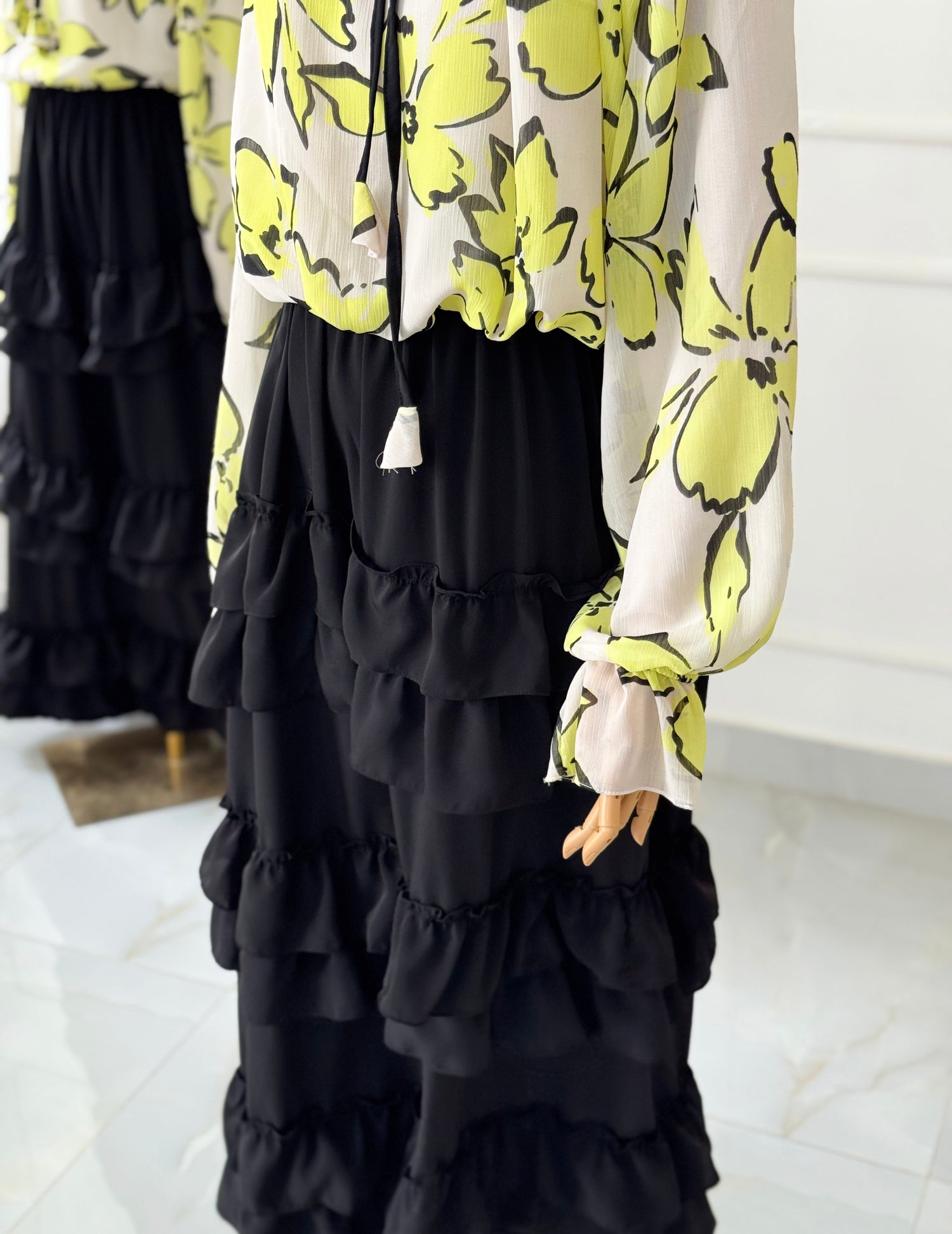 Shadow Ruffle skirt