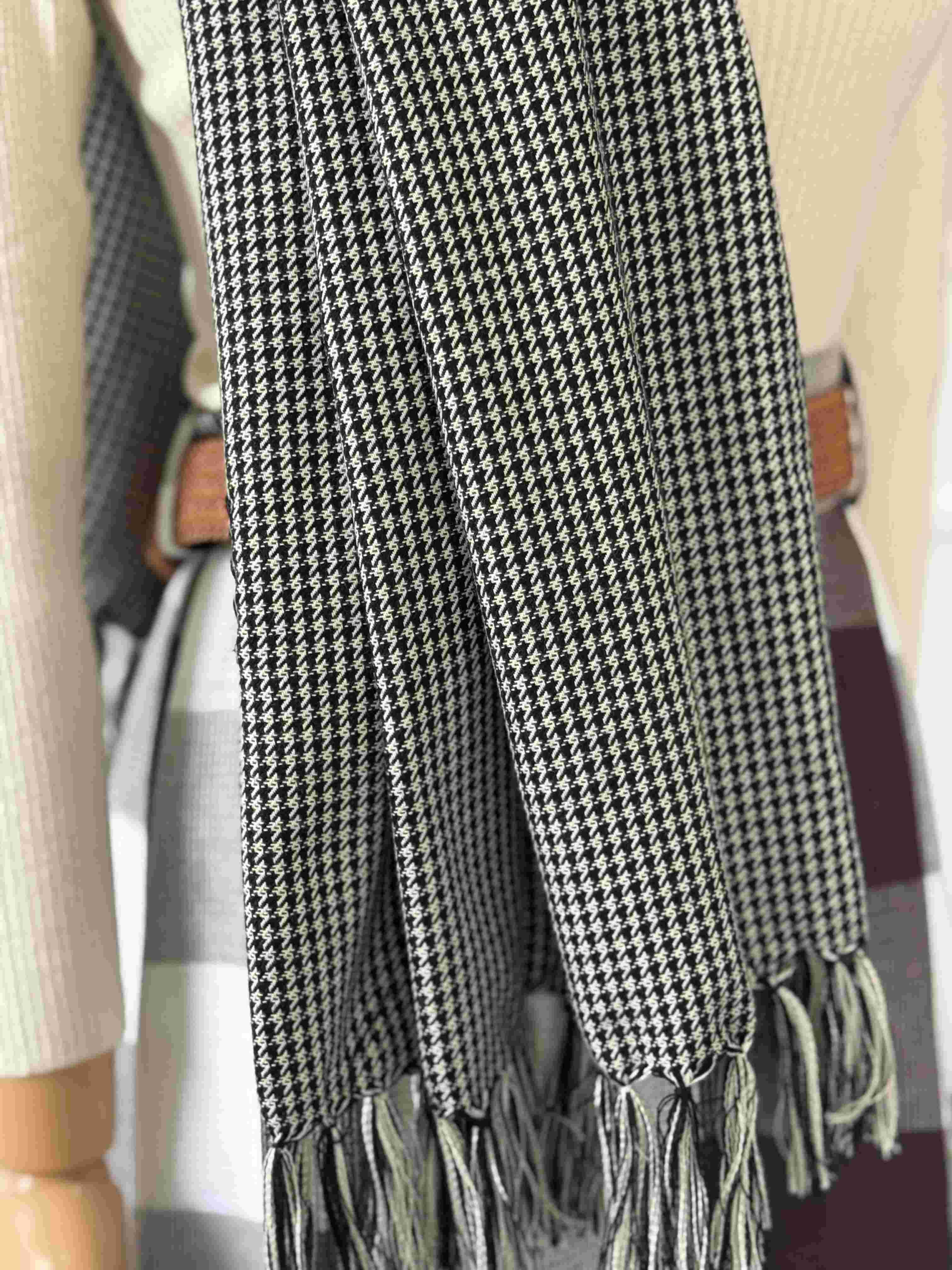 Snuggle Glen Check Winter Scarf